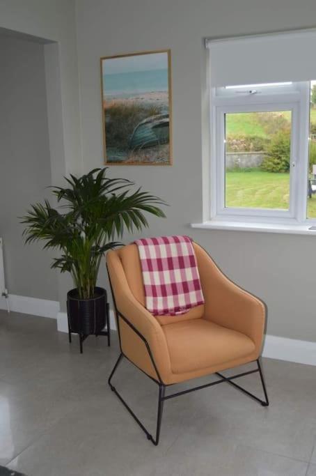 Twin Lake View - Bungalow In Pontoon Foxford Exteriér fotografie